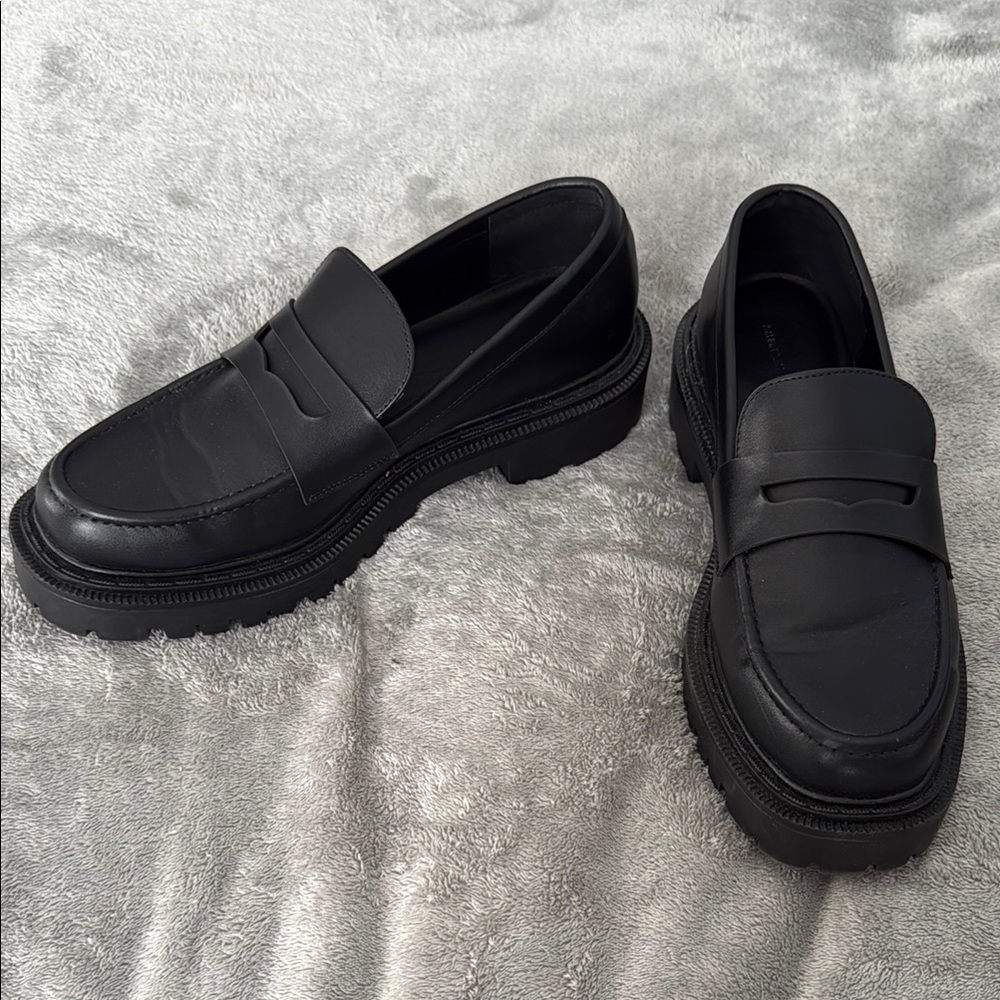 American Eagle Women’s Chunky Loafer